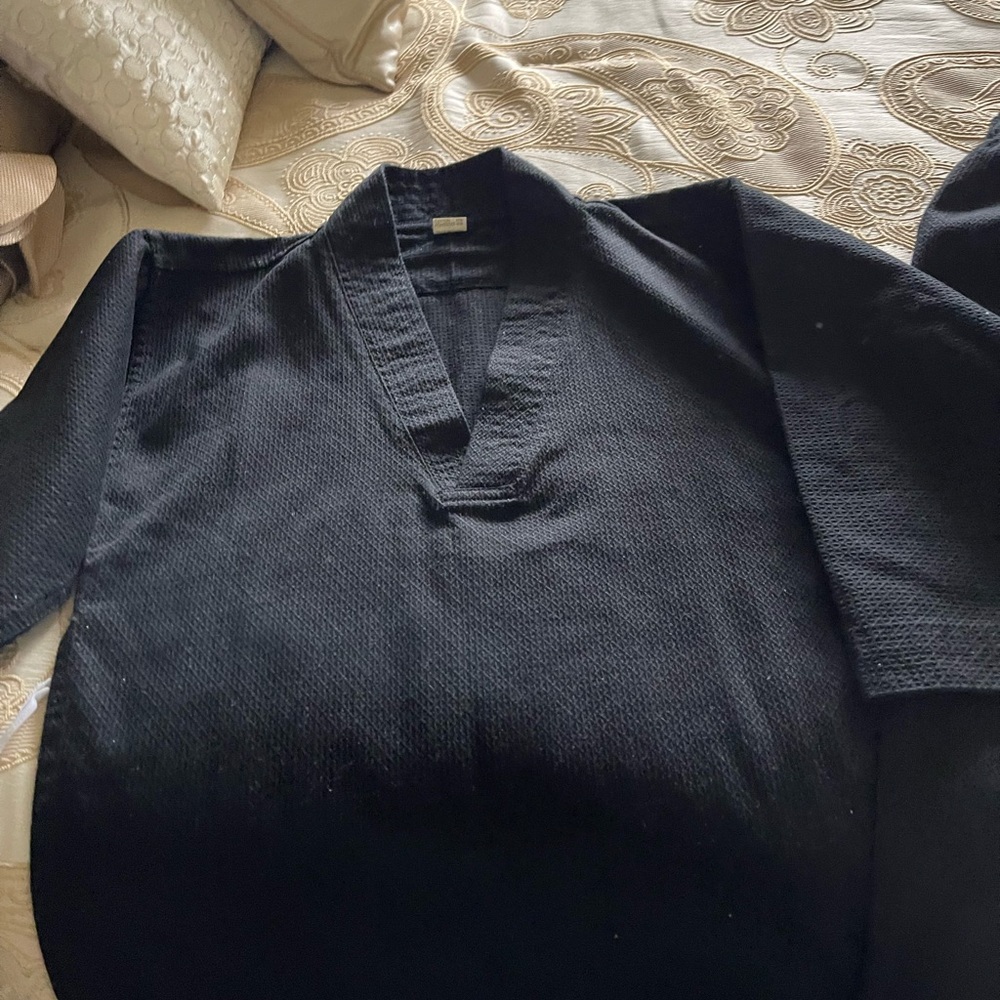 TAEKWONDO/ MARTIAL ARTS KIDS SIZE 0 SUIT